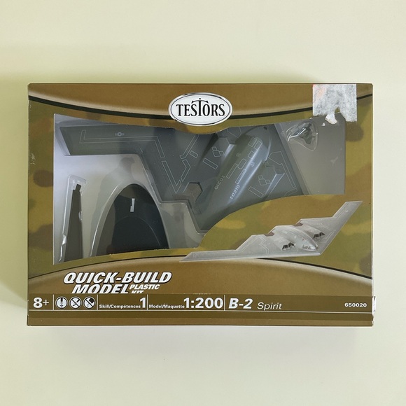 Testors B-2 Spirit Quick-Build Model - Picture 1 of 2